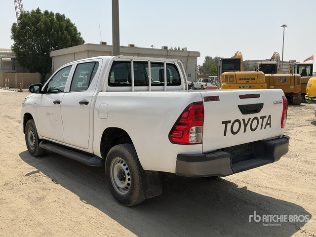 2018 Toyota Hilux 4x4 Crew Cab Pickup - Pick-up: photos 3 2018 Toyota Hilux 4x4 Crew Cab Pickup - Pick-up: photos 3