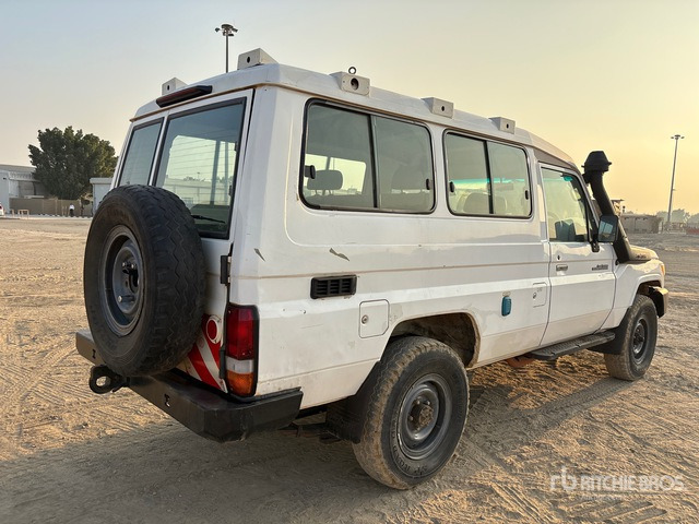 2018 Toyota Land Cruiser 78R 4x4 SUV - SUV: photos 2 2018 Toyota Land Cruiser 78R 4x4 SUV - SUV: photos 2