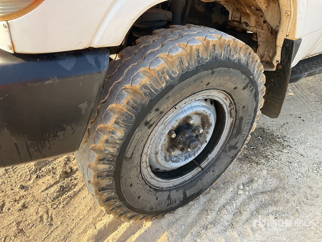 2018 Toyota Land Cruiser 78R 4x4 SUV - SUV: photos 5 2018 Toyota Land Cruiser 78R 4x4 SUV - SUV: photos 5