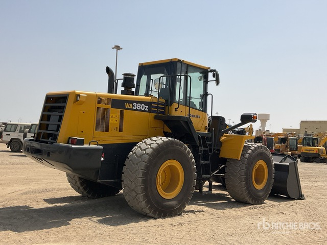 2019 Komatsu WA380Z-6 - Chargeuse sur pneus: photos 4 2019 Komatsu WA380Z-6 - Chargeuse sur pneus: photos 4
