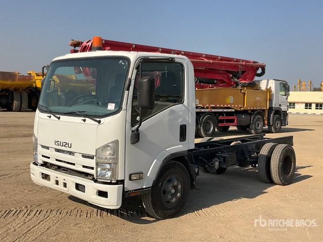 2020 Isuzu Reward NP 4x2 Cab and Chassis - Châssis cabine: photos 1 2020 Isuzu Reward NP 4x2 Cab and Chassis - Châssis cabine: photos 1