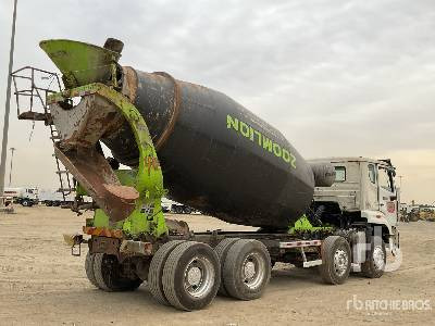 CNHTC SINO HOWO 8x4 Twin-Steer - Camion malaxeur: photos 3 CNHTC SINO HOWO 8x4 Twin-Steer - Camion malaxeur: photos 3