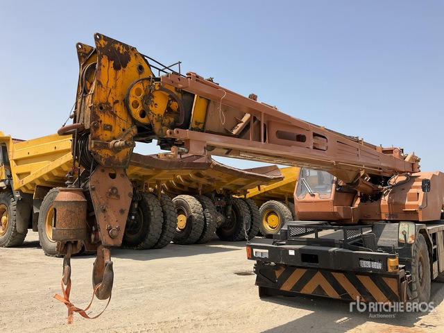 Kobelco RK250-3 - Grue automotrice lente: photos 5 Kobelco RK250-3 - Grue automotrice lente: photos 5