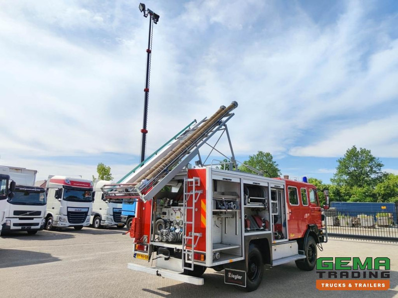 DAF FAV 1800 DHTD 360 4x4 Dubbel Cab (10 pers) Ziegler TS10 LD2800 HD265 T2000 - TopCondition! (V484) - Camion de pompier: photos 3 DAF FAV 1800 DHTD 360 4x4 Dubbel Cab (10 pers) Ziegler TS10 LD2800 HD265 T2000 - TopCondition! (V484) - Camion de pompier: photos 3