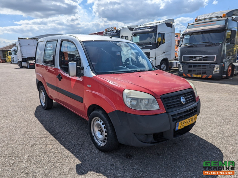 Fiat Doblò 1.9 JTD Euro4 - Handgeschakeld - Trekhaak - Fourgonnette: photos 2 Fiat Doblò 1.9 JTD Euro4 - Handgeschakeld - Trekhaak - Fourgonnette: photos 2