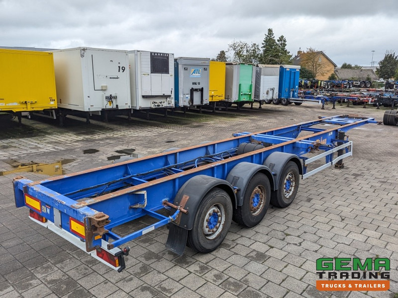 Renders ROC 12.27 CC 3-Assen MB Discbrakes - 4940KG - 2x20FT 1x40FT - FLAT (O2058) - Semi-remorque porte-conteneur/ Caisse mobile: photos 1 Renders ROC 12.27 CC 3-Assen MB Discbrakes - 4940KG - 2x20FT 1x40FT - FLAT (O2058) - Semi-remorque porte-conteneur/ Caisse mobile: photos 1