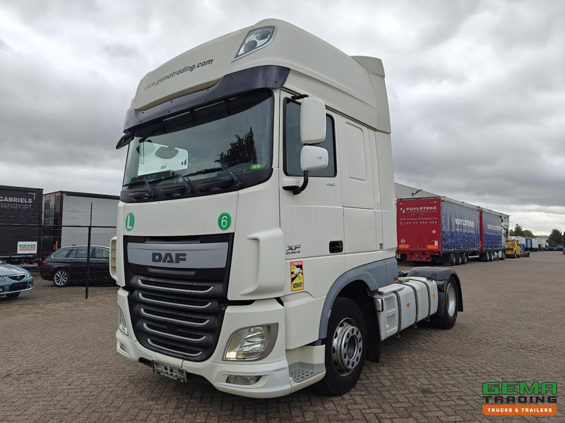 DAF FT XF460 4x2 SuperSpaceCab Euro6 - Handgeschakeld - Dubbele Tanks - 800.000km - Tracteur routier: photos 1 DAF FT XF460 4x2 SuperSpaceCab Euro6 - Handgeschakeld - Dubbele Tanks - 800.000km - Tracteur routier: photos 1