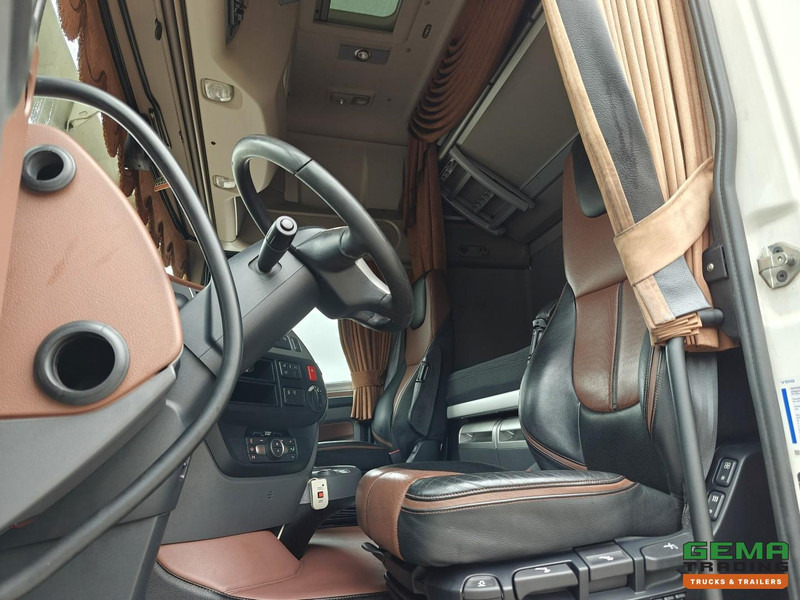DAF XF 480 FTG 6x2/4 Superspacecab Euro6C - Dubbele Tanks - Lift/StuurAs - Navi - SMARTTacho V2 - Tracteur routier: photos 5 DAF XF 480 FTG 6x2/4 Superspacecab Euro6C - Dubbele Tanks - Lift/StuurAs - Navi - SMARTTacho V2 - Tracteur routier: photos 5