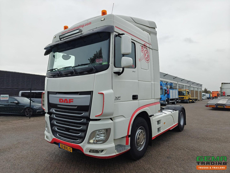 DAF XF 510 FT 4x2 Spacecab Euro6C - Retarder - Hydrauliek - Standairco - SMARTTacho V2 - Tracteur routier: photos 1 DAF XF 510 FT 4x2 Spacecab Euro6C - Retarder - Hydrauliek - Standairco - SMARTTacho V2 - Tracteur routier: photos 1