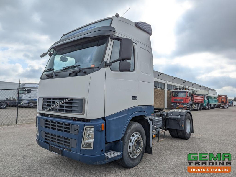 Volvo FH400 4x2 Euro5 FH400 4x2 Globetrotter Euro5 - ADR FL AT OX (T1513) - Tracteur routier: photos 1 Volvo FH400 4x2 Euro5 FH400 4x2 Globetrotter Euro5 - ADR FL AT OX (T1513) - Tracteur routier: photos 1