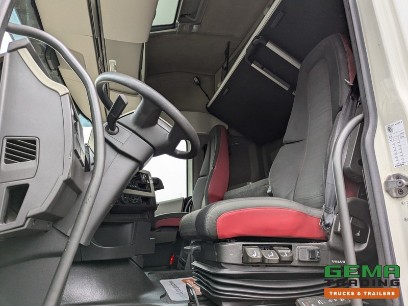 Volvo FH420 4x2 Euro6 FH420 4x2 Globetrotter Euro6 - XLOW / Mega - VEB+ - Double Tanks - Air Suspension - Tracteur routier: photos 5 Volvo FH420 4x2 Euro6 FH420 4x2 Globetrotter Euro6 - XLOW / Mega - VEB+ - Double Tanks - Air Suspension - Tracteur routier: photos 5