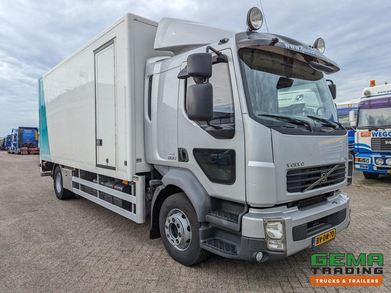 Volvo FL280 4x2 SleepCab 16T Euro5 6CIL - 5.60m GeslotenBak + Laadklep 2500KG - Standkachel - Zijdeur - Servicewagen (V758) - Camion fourgon: photos 3 Volvo FL280 4x2 SleepCab 16T Euro5 6CIL - 5.60m GeslotenBak + Laadklep 2500KG - Standkachel - Zijdeur - Servicewagen (V758) - Camion fourgon: photos 3