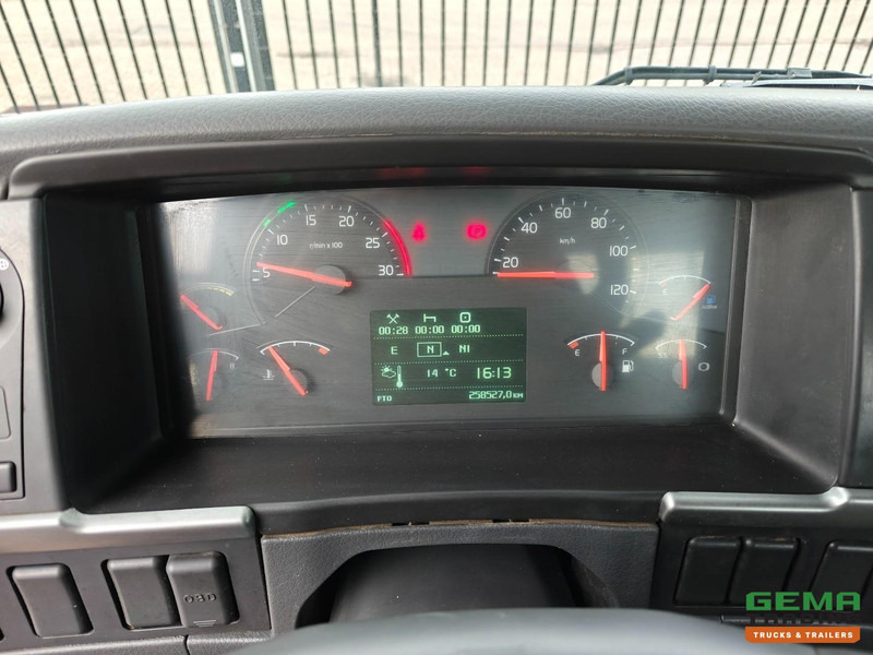 Crédit-bail de Volvo FMX 410 8x4/4 Dagcab Euro5 - Open Laadbak 6.8m + Hiab 244 E-6 Hipro - 258.000km - Naafreductie - 05/2026 APK Volvo FMX 410 8x4/4 Dagcab Euro5 - Open Laadbak 6.8m + Hiab 244 E-6 Hipro - 258.000km - Naafreductie - 05/2026 APK: photos 15