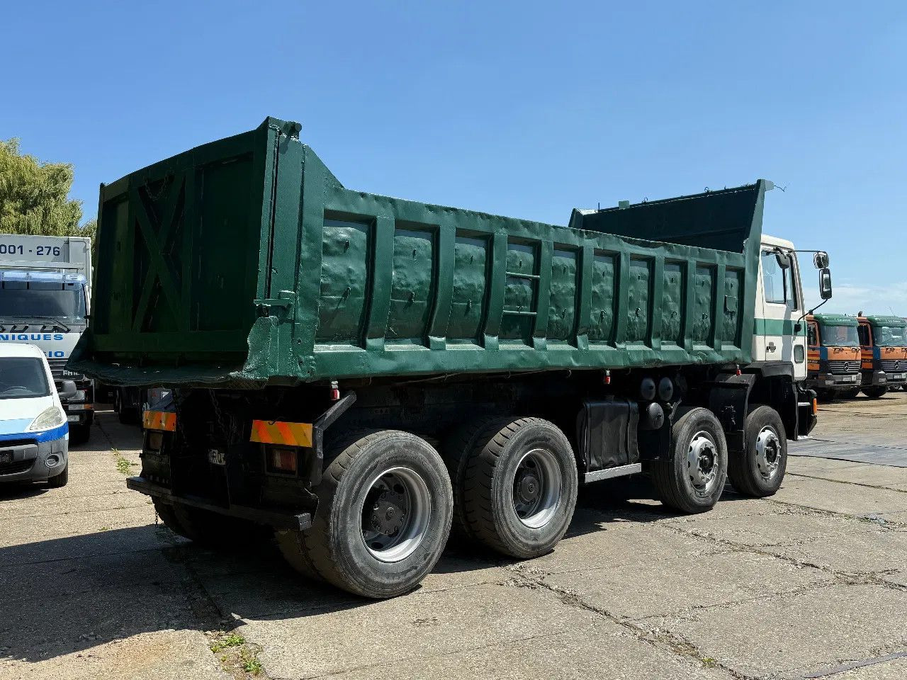 Camion benne MAN 35.372 8X4 Tipper Spring/Spring ZF Manual Gear E: photos 20