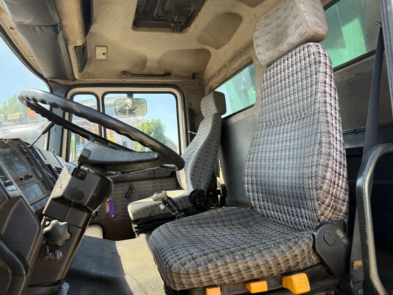 Camion benne MAN 35.372 8X4 Tipper Spring/Spring ZF Manual Gear E: photos 14