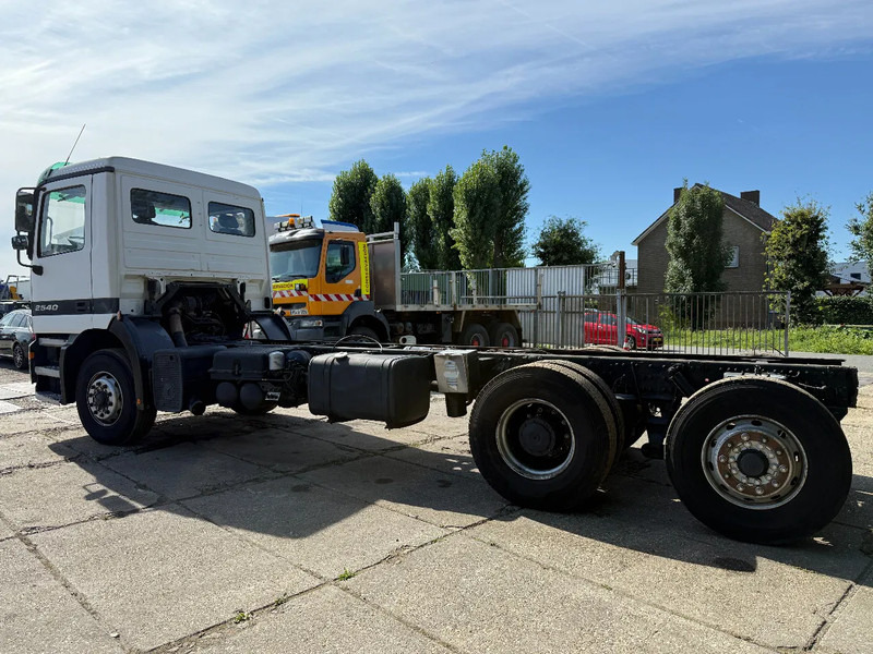 Mercedes-Benz ACTROS 2540 V6 6X2 Chassis Spring/Air EPS 3 Pedal - Châssis cabine: photos 4 Mercedes-Benz ACTROS 2540 V6 6X2 Chassis Spring/Air EPS 3 Pedal - Châssis cabine: photos 4