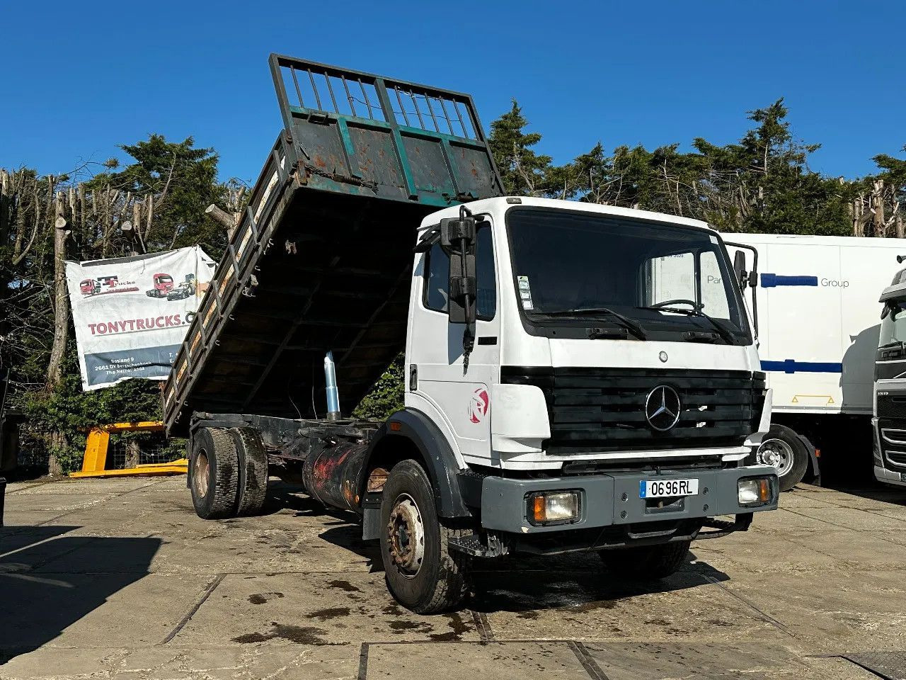 Camion benne Mercedes-Benz SK 1733 V6 4X2 Tipper Spring/Spring EPS Manual G: photos 1