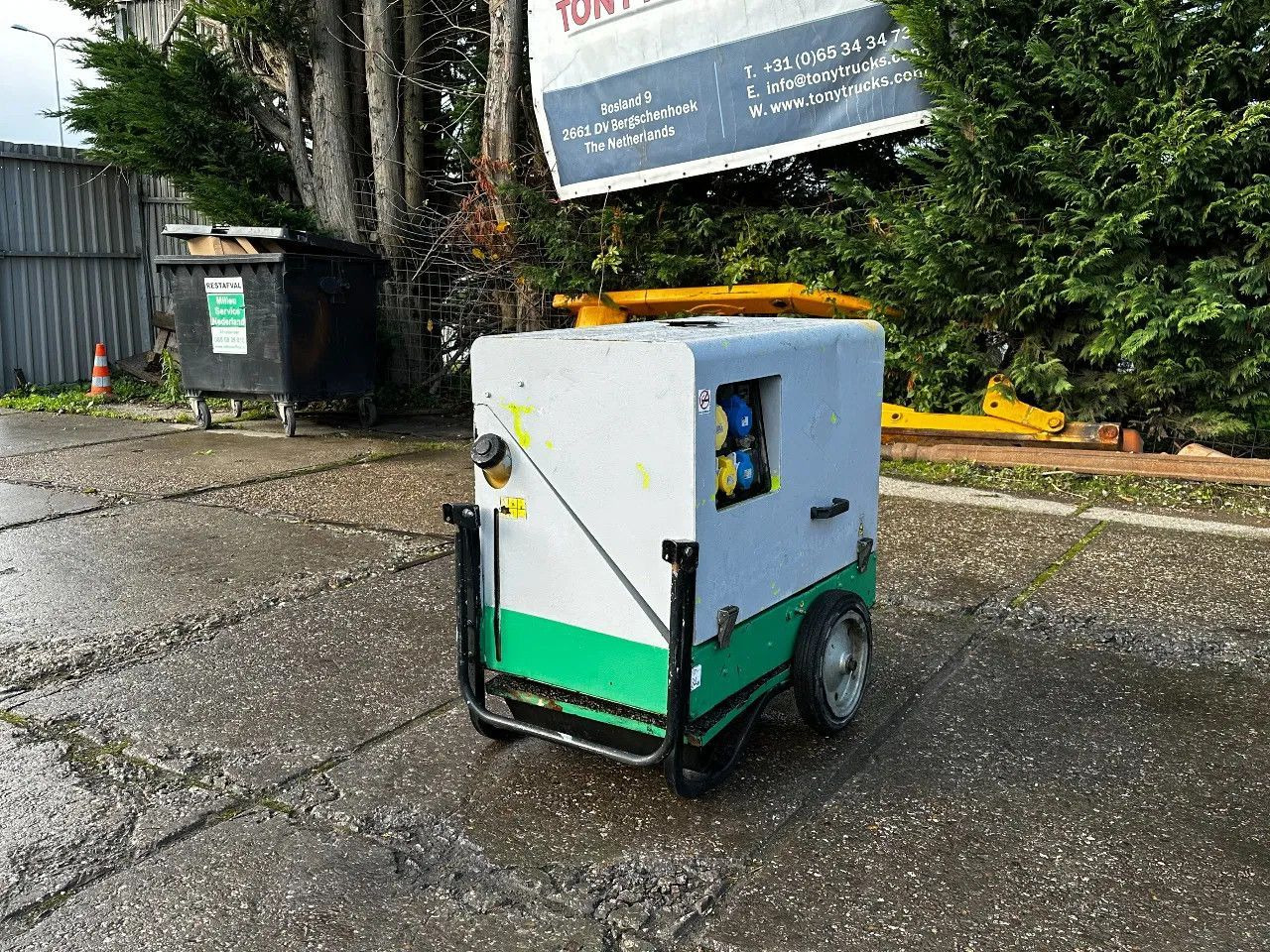 Pramac P6000S2 6KVA Generator Pramac P6000S2 6KVA Generator - Groupe électrogène: photos 3 Pramac P6000S2 6KVA Generator Pramac P6000S2 6KVA Generator - Groupe électrogène: photos 3