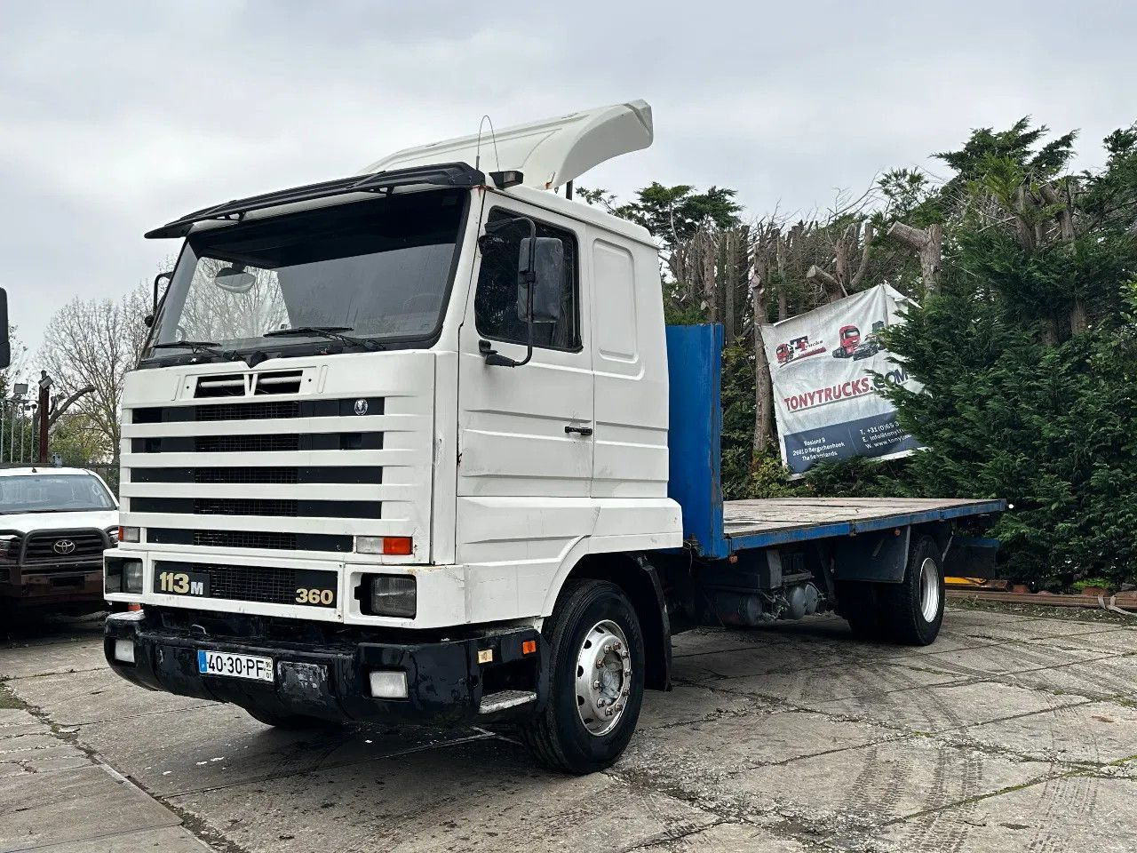 Scania P113-360 4X2 Platform Manual Gear Retarder Scania P113-360 4X2 Platform Manual Gear Retarder - Camion plateau: photos 2 Scania P113-360 4X2 Platform Manual Gear Retarder Scania P113-360 4X2 Platform Manual Gear Retarder - Camion plateau: photos 2