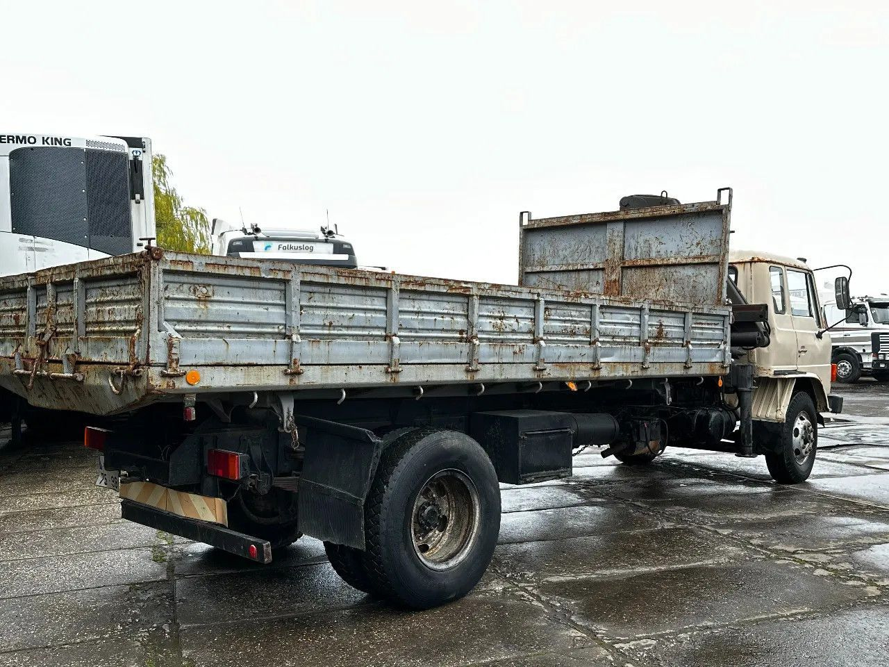 Camion benne Toyota HINO 14T 4X2 Tipper+Crane Hiab 765 Spring/Spring: photos 10