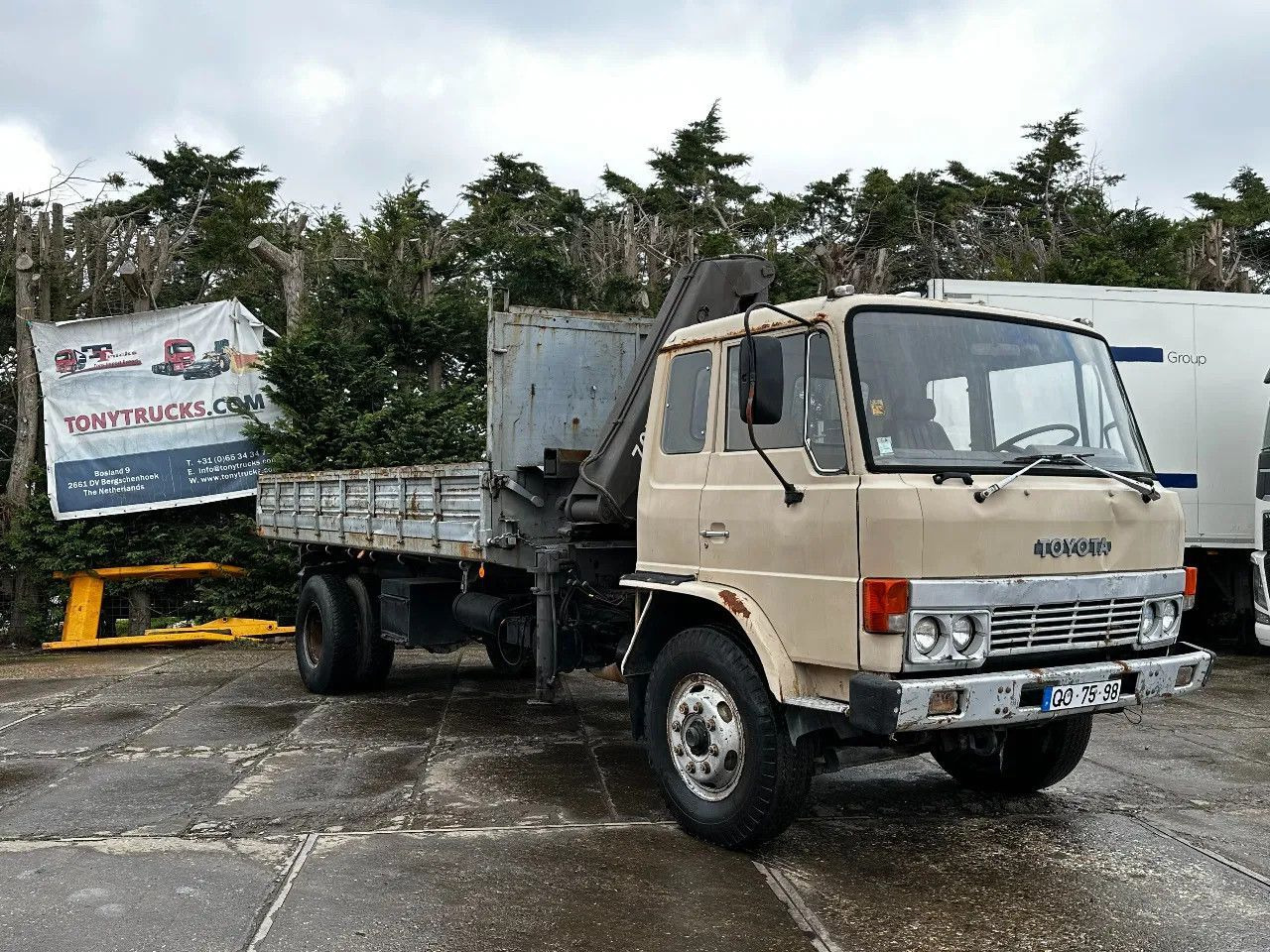 Camion benne Toyota HINO 14T 4X2 Tipper+Crane Hiab 765 Spring/Spring: photos 7