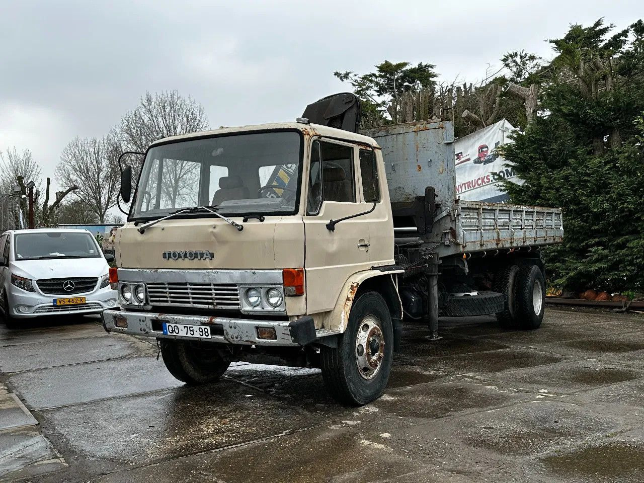 Camion benne Toyota HINO 14T 4X2 Tipper+Crane Hiab 765 Spring/Spring: photos 8