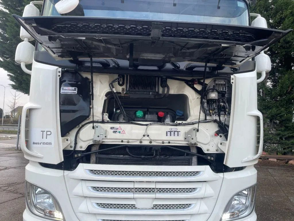 DAF XF 460 4X2 Tractor-unit Spring/Air Retarder DAF XF 106.460 4X2 Tractor-unit Spring/Air Retarder - Tracteur routier: photos 5 DAF XF 460 4X2 Tractor-unit Spring/Air Retarder DAF XF 106.460 4X2 Tractor-unit Spring/Air Retarder - Tracteur routier: photos 5