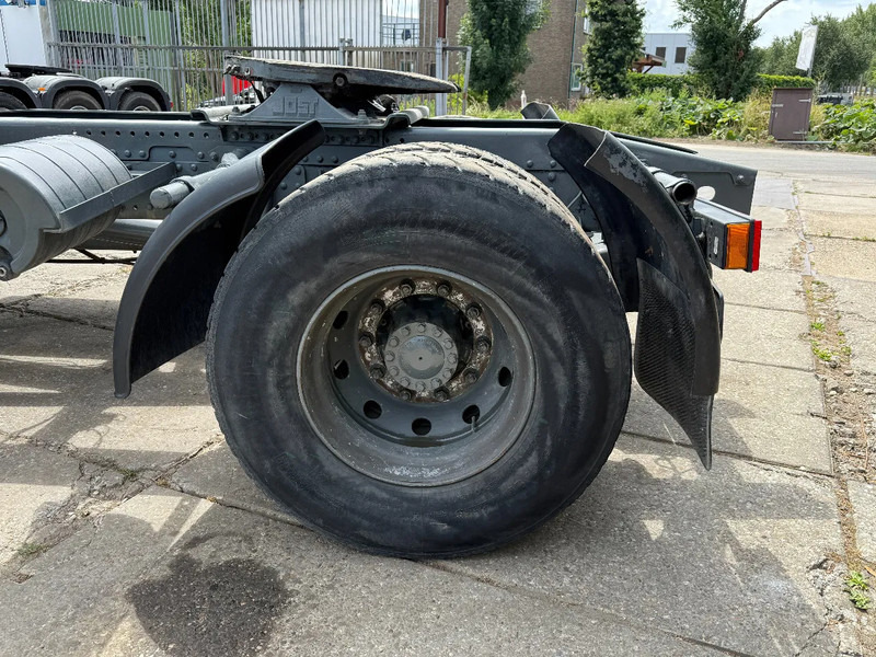 MAN 19.403 4X2 Tractor-unit Spring/Air ZF Manual Gear Low cabine - Tracteur routier: photos 5 MAN 19.403 4X2 Tractor-unit Spring/Air ZF Manual Gear Low cabine - Tracteur routier: photos 5