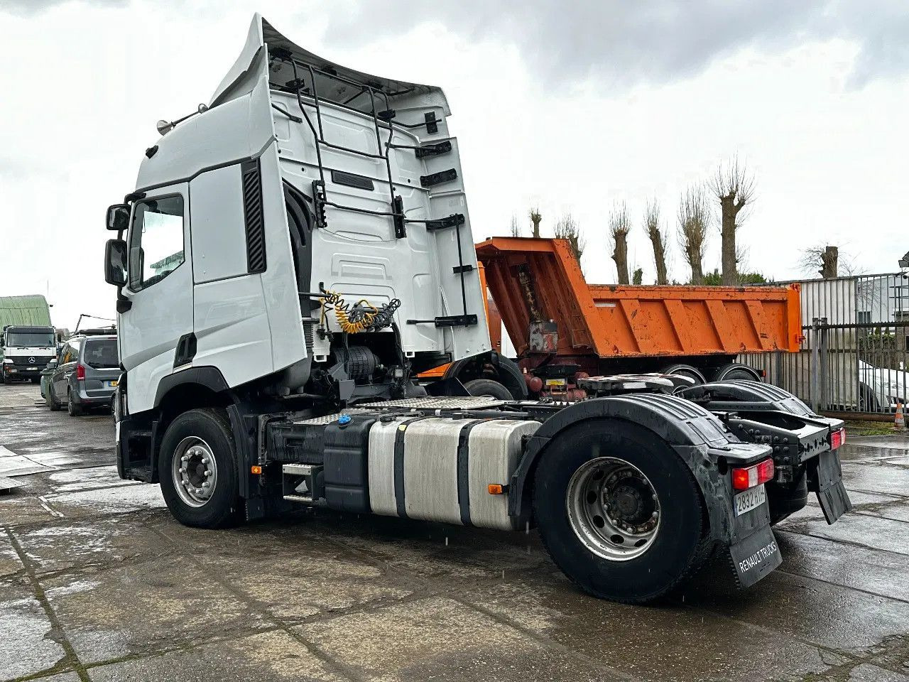 Renault T460 4X2 Tractor-unit Spring/Air Retarder D11 En - Tracteur routier: photos 3 Renault T460 4X2 Tractor-unit Spring/Air Retarder D11 En - Tracteur routier: photos 3