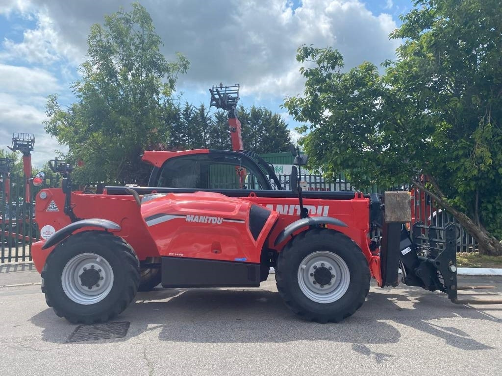 Manitou MT 1440 - Chariot télescopique: photos 2 Manitou MT 1440 - Chariot télescopique: photos 2