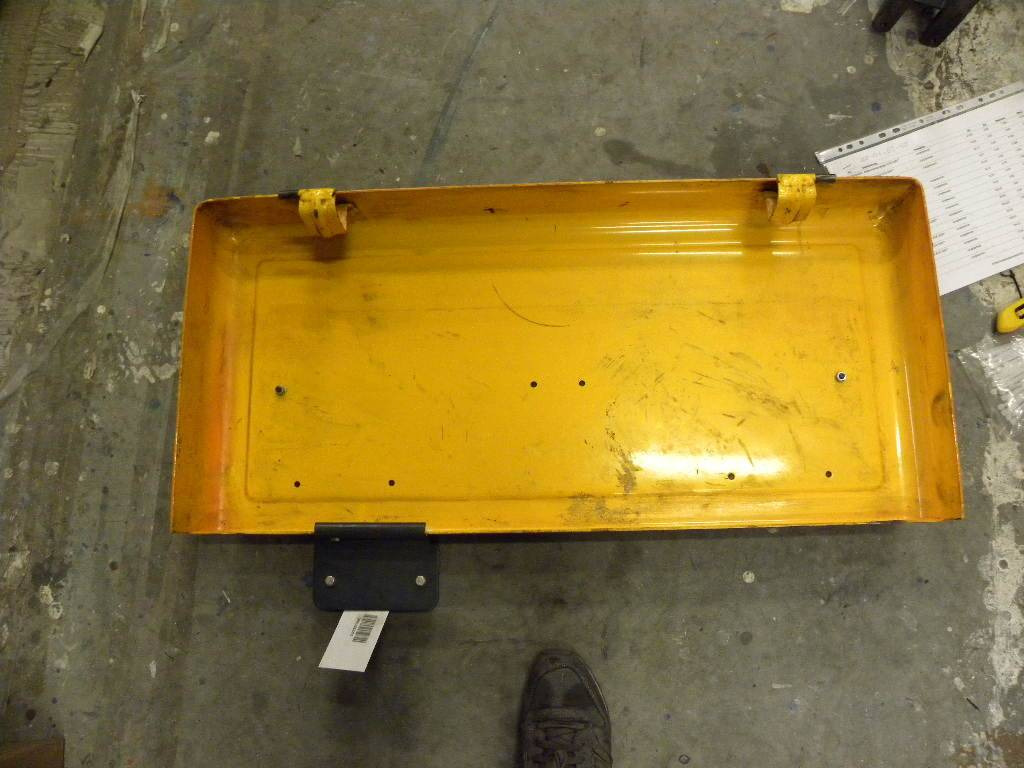 Hood ,Battery with Box for Jungheinrich ECE 20G - Carrosserie et extérieur pour Matériel de manutention: photos 2 Hood ,Battery with Box for Jungheinrich ECE 20G - Carrosserie et extérieur pour Matériel de manutention: photos 2