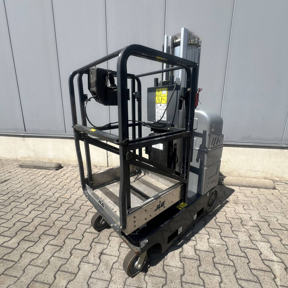 JLG 20MVL - Nacelle à mât vertical: photos 2 JLG 20MVL - Nacelle à mât vertical: photos 2