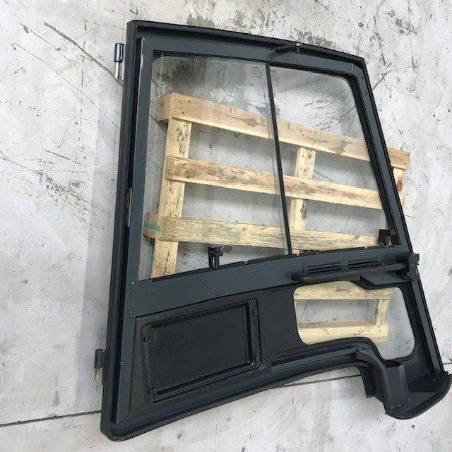 Left door for Linde  series 387 - Portière et pièces pour Matériel de manutention: photos 4 Left door for Linde  series 387 - Portière et pièces pour Matériel de manutention: photos 4