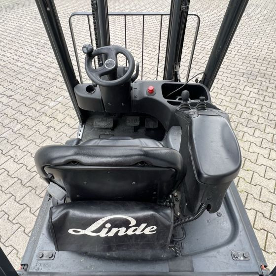 Linde E15 (386-02) EVO - Chariot élévateur électrique: photos 4 Linde E15 (386-02) EVO - Chariot élévateur électrique: photos 4
