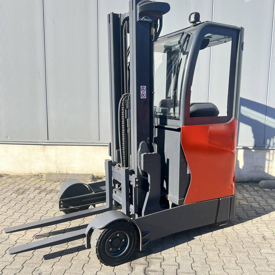 Linde R16G (1120) - Chariot à mât rétractable: photos 1 Linde R16G (1120) - Chariot à mât rétractable: photos 1
