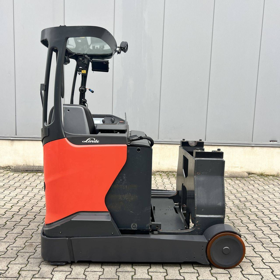 Linde R20W (1120) - Chariot à mât rétractable: photos 1 Linde R20W (1120) - Chariot à mât rétractable: photos 1