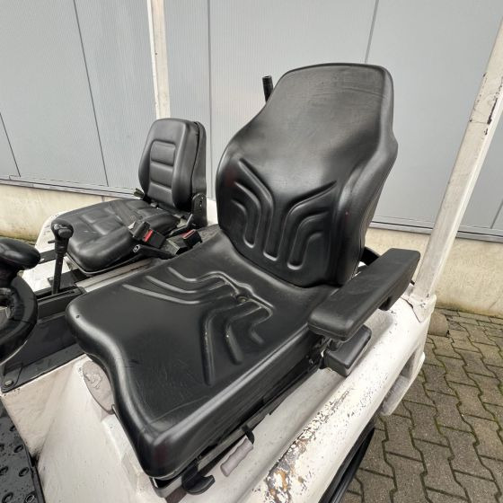 Nissan FV02A25U - Chariot tracteur: photos 3 Nissan FV02A25U - Chariot tracteur: photos 3