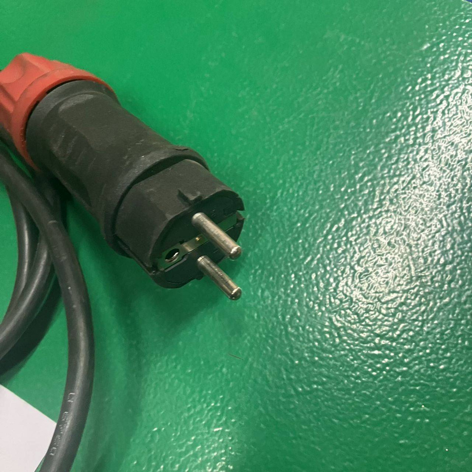 Hoppecke E230 G24/65 B-F15FS Trak power Optimal Charge (5) - Pièces de rechange pour Matériel de manutention: photos 5 Hoppecke E230 G24/65 B-F15FS Trak power Optimal Charge (5) - Pièces de rechange pour Matériel de manutention: photos 5