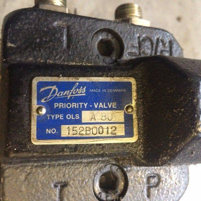 Steering unit for Jungheinrich - Commande de gouvernail pour Matériel de manutention: photos 5 Steering unit for Jungheinrich - Commande de gouvernail pour Matériel de manutention: photos 5