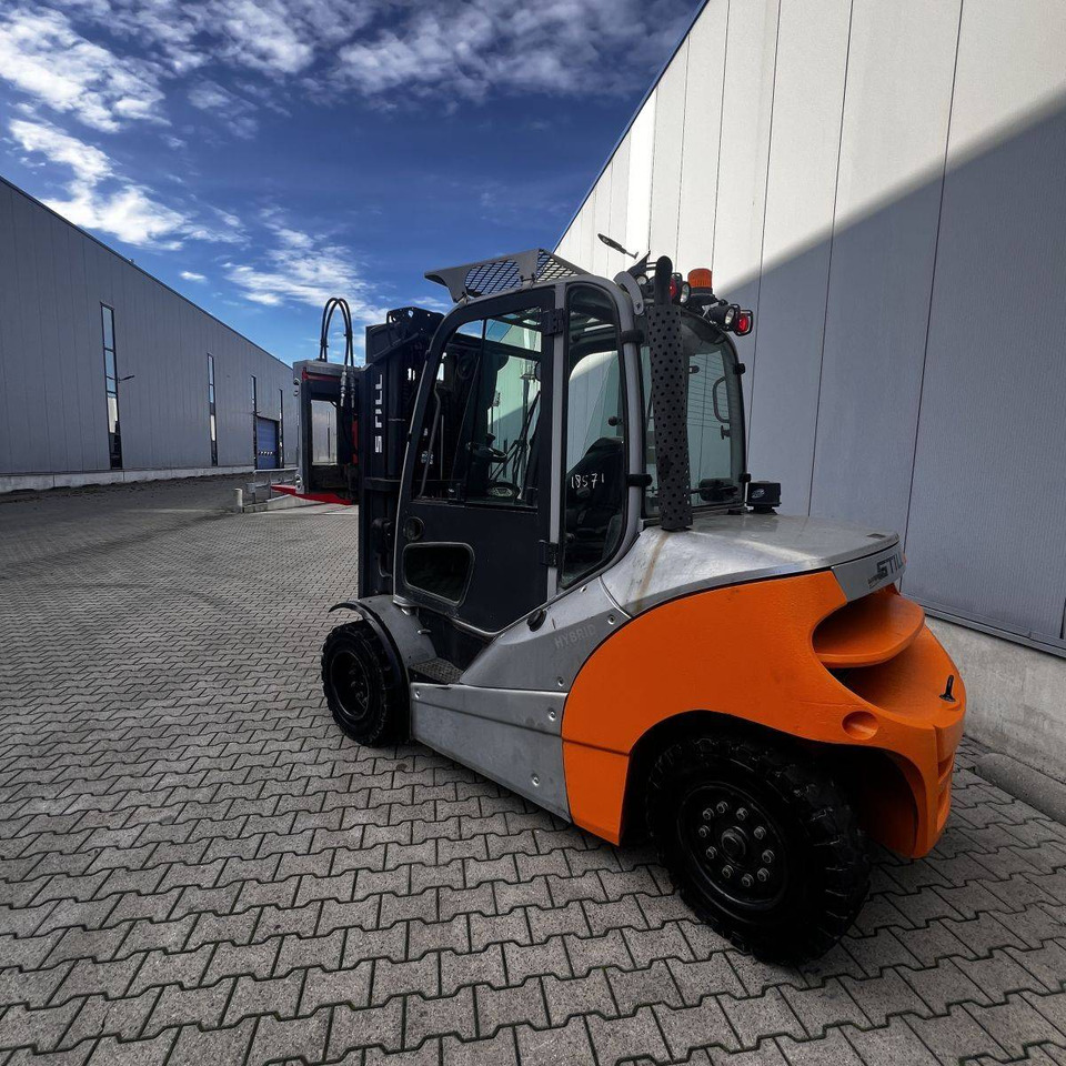 Still RX70-50/600 - Chariot élévateur diesel: photos 3 Still RX70-50/600 - Chariot élévateur diesel: photos 3