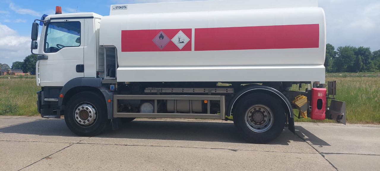 Camion citerne MAN: photos 11 Camion citerne MAN: photos 11