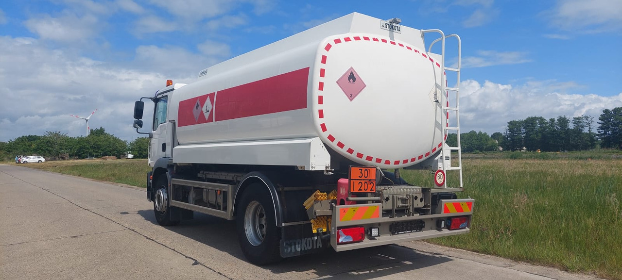 Camion citerne MAN: photos 10 Camion citerne MAN: photos 10