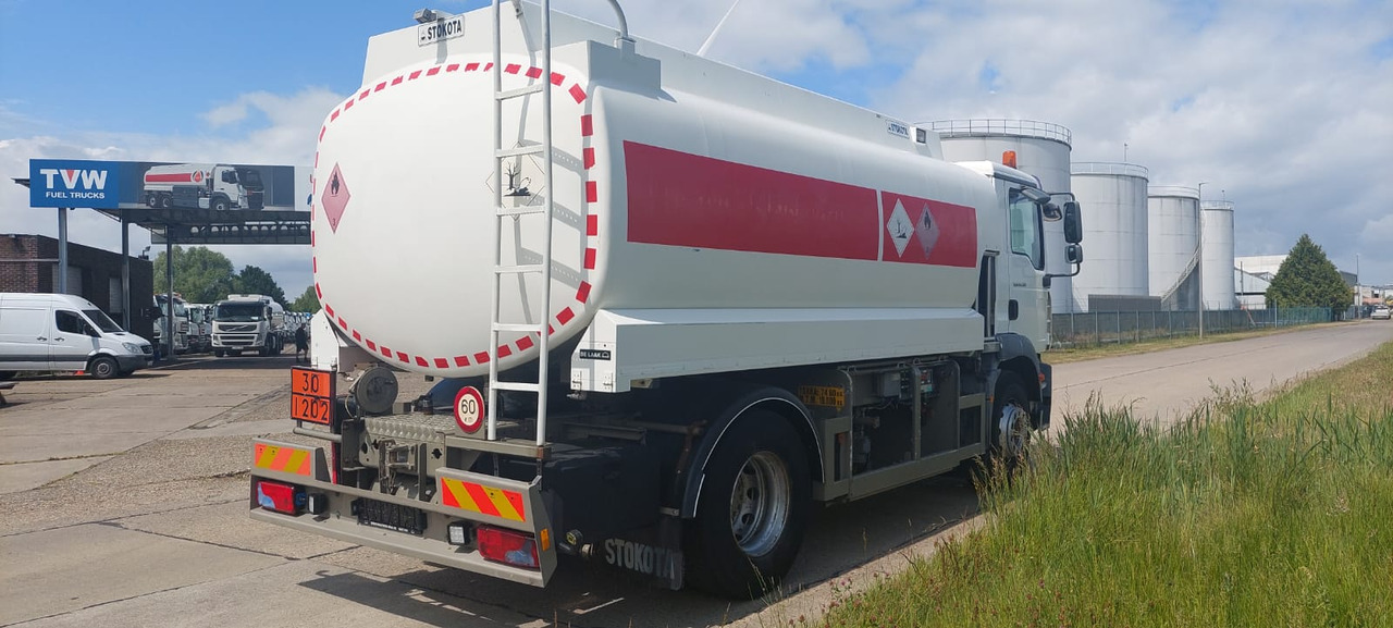 Camion citerne MAN: photos 8 Camion citerne MAN: photos 8