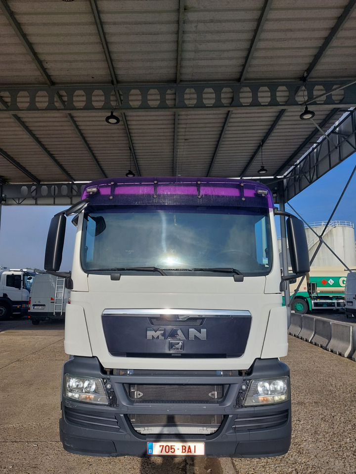 Camion citerne pour transport de carburant MAN TGS (lot of 4): photos 31