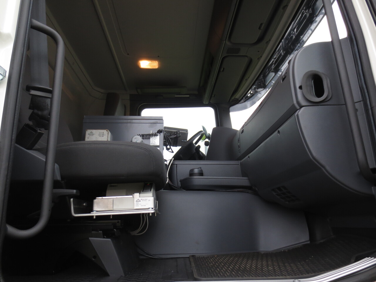 Camion citerne Scania G370: photos 9