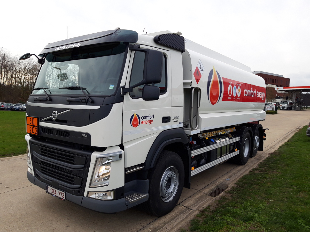 VOLVO FM - Camion citerne: photos 1 VOLVO FM - Camion citerne: photos 1