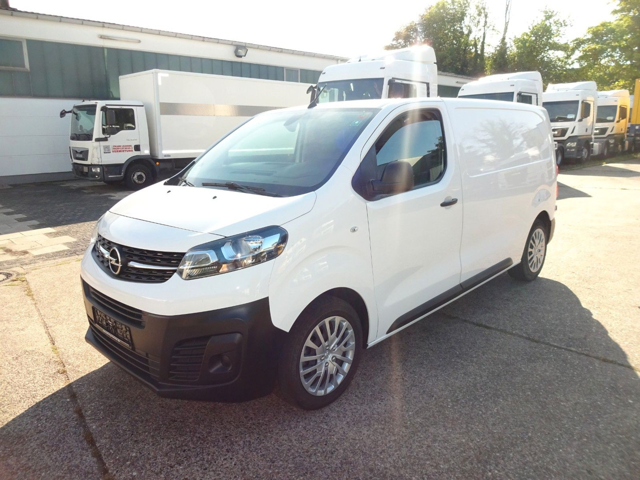 Opel Vivaro Kasten L1H1, Klima, PDC, - Fourgonnette: photos 1 Opel Vivaro Kasten L1H1, Klima, PDC, - Fourgonnette: photos 1