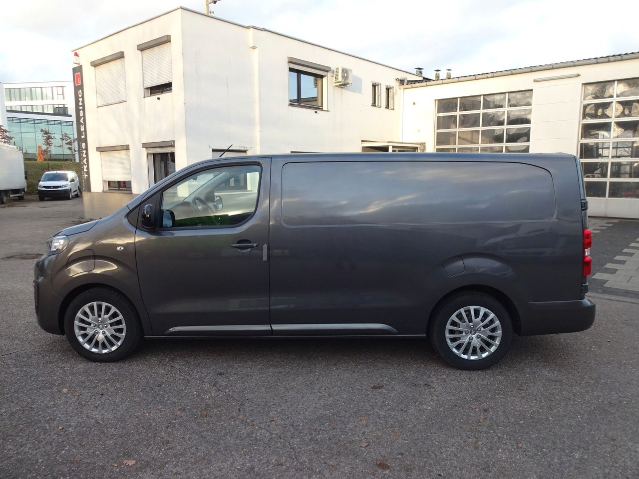 Peugeot Expert Kasten Lang, L3H1, 57 kW - Fourgonnette, Utilitaire électrique: photos 4 Peugeot Expert Kasten Lang, L3H1, 57 kW - Fourgonnette, Utilitaire électrique: photos 4