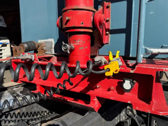 Crédit-bail de Bulthuis TATA 23 57m3 Stuuras Liftas 10T assen Klep/Deuren + bietenrek Nieuwe APK 8/2026 Bulthuis TATA 23 57m3 Stuuras Liftas 10T assen Klep/Deuren + bietenrek Nieuwe APK 8/2026: photos 18 Crédit-bail de Bulthuis TATA 23 57m3 Stuuras Liftas 10T assen Klep/Deuren + bietenrek Nieuwe APK 8/2026 Bulthuis TATA 23 57m3 Stuuras Liftas 10T assen Klep/Deuren + bietenrek Nieuwe APK 8/2026: photos 18