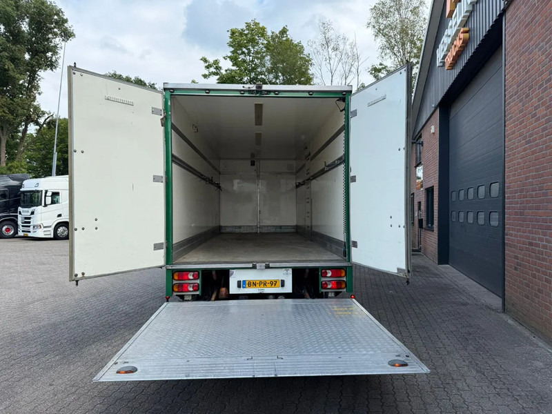 Camion fourgon DAF LF 45.220 Laadklep/LBW Zijdeur Slaapcabine AHK NL truck: photos 9 Camion fourgon DAF LF 45.220 Laadklep/LBW Zijdeur Slaapcabine AHK NL truck: photos 9